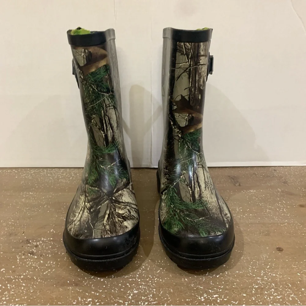 2/$15 Austin Trading Co. Realtree Camouflage Youth Rubber Rain Boots